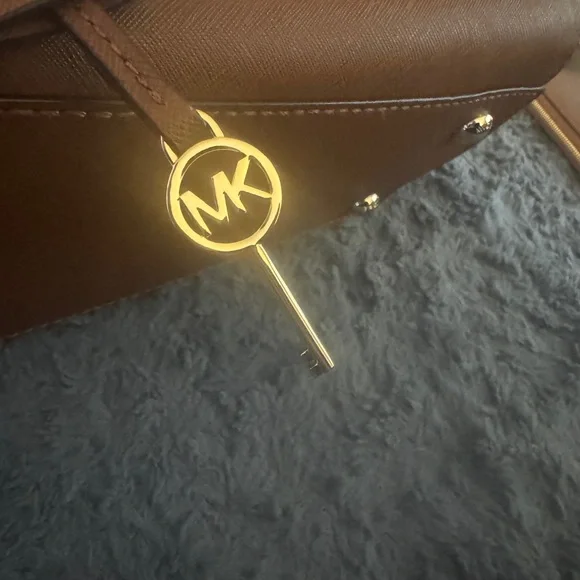 Michael Kors Brown Leather Large Hamilton Tote - Picture 6 of 6